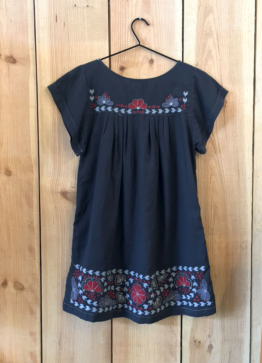 Robe brodée "Kali"