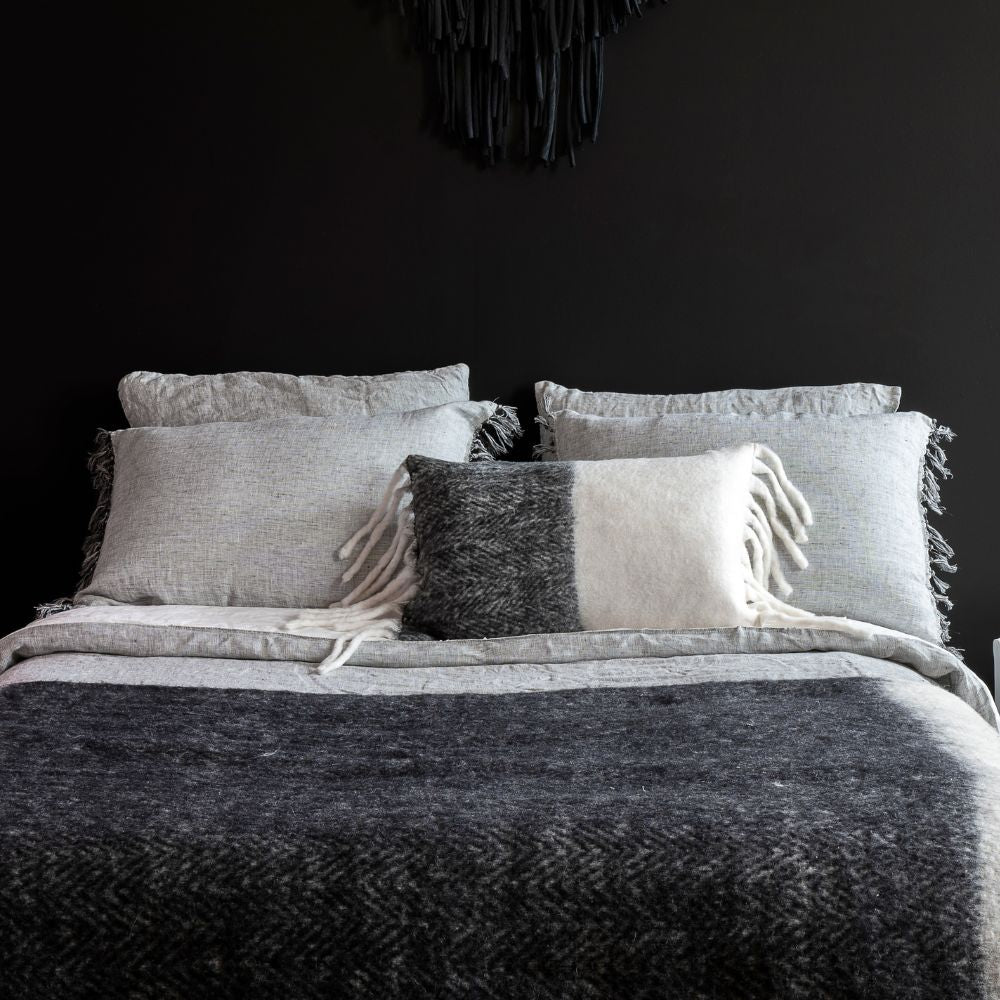 Coussin laine bicolore "Van Snow" - Noir