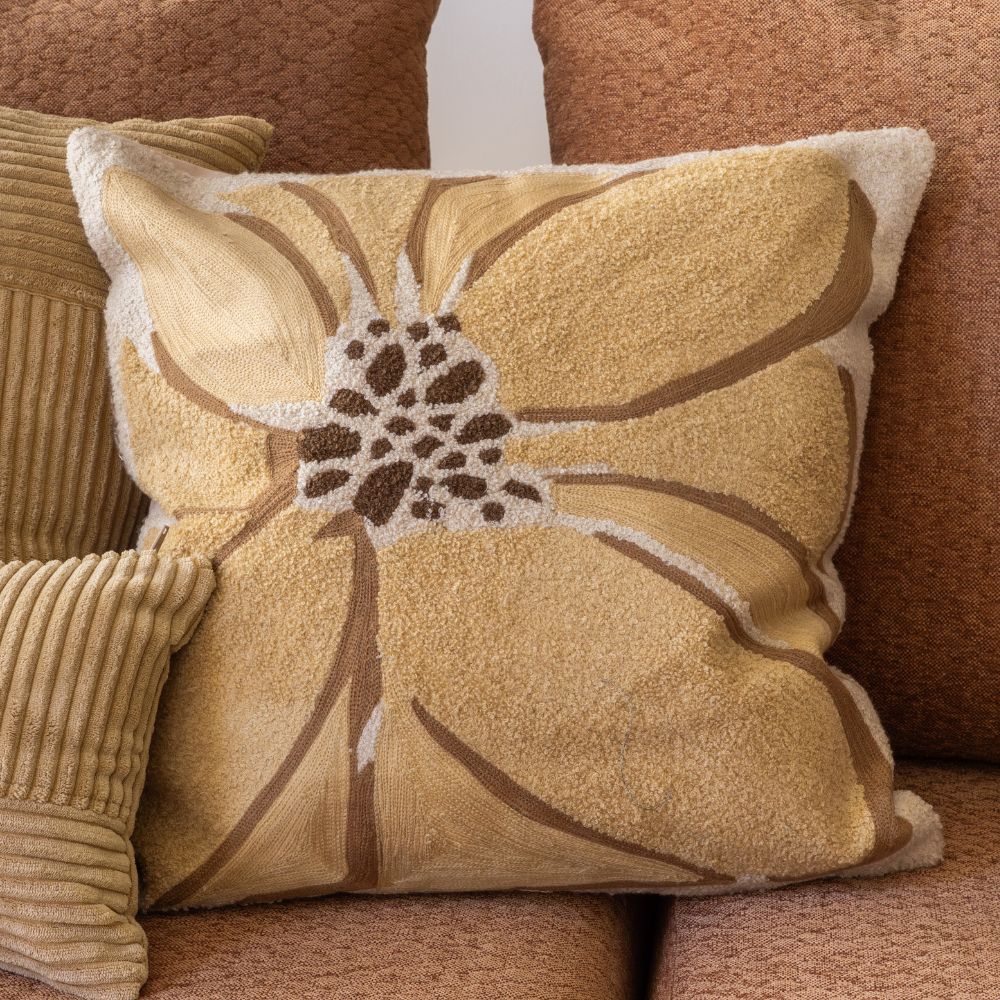 Coussin brodé "Taari" - Yellow