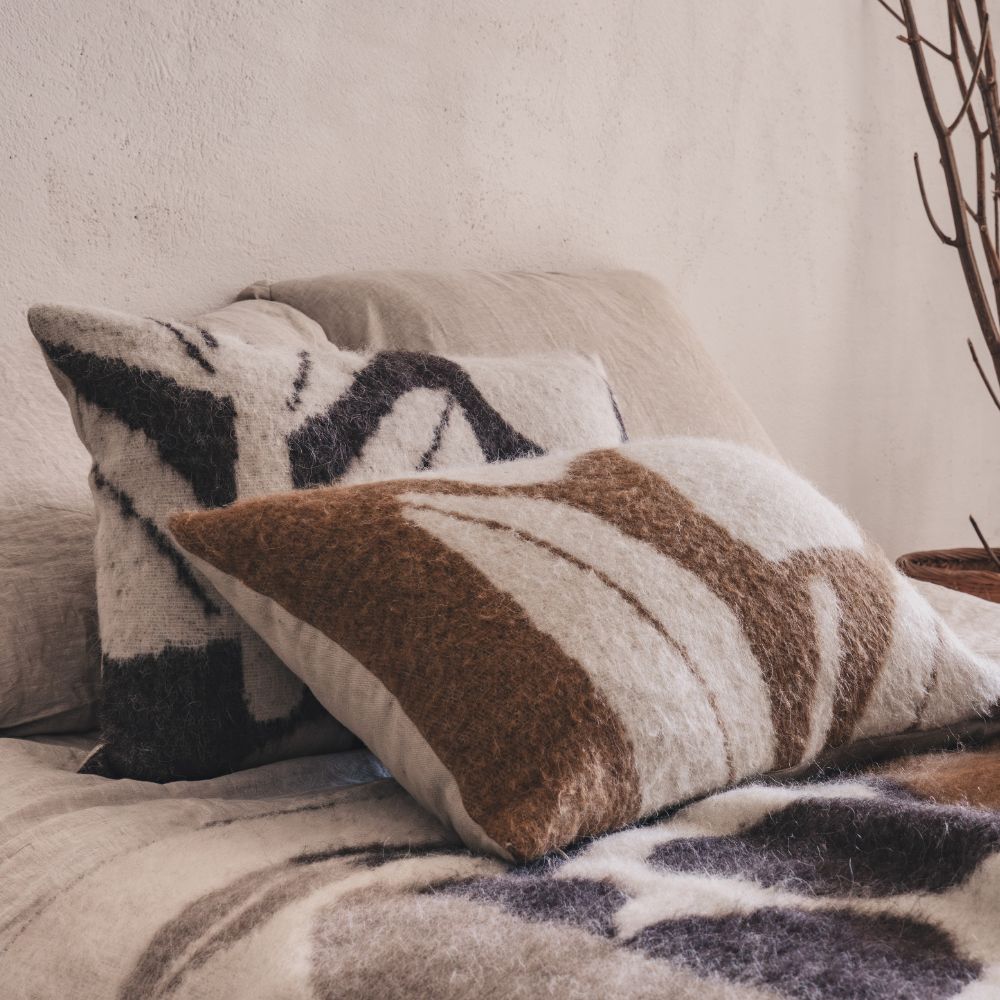 Coussin en laine à motifs fleuris "Mimo" - Camel