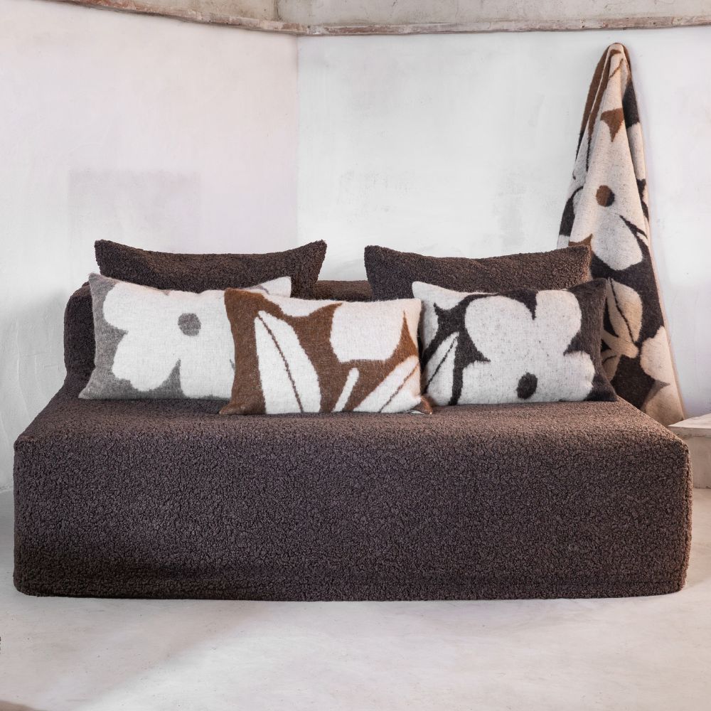 Coussin en laine à motifs fleuris "Mimo" - Camel