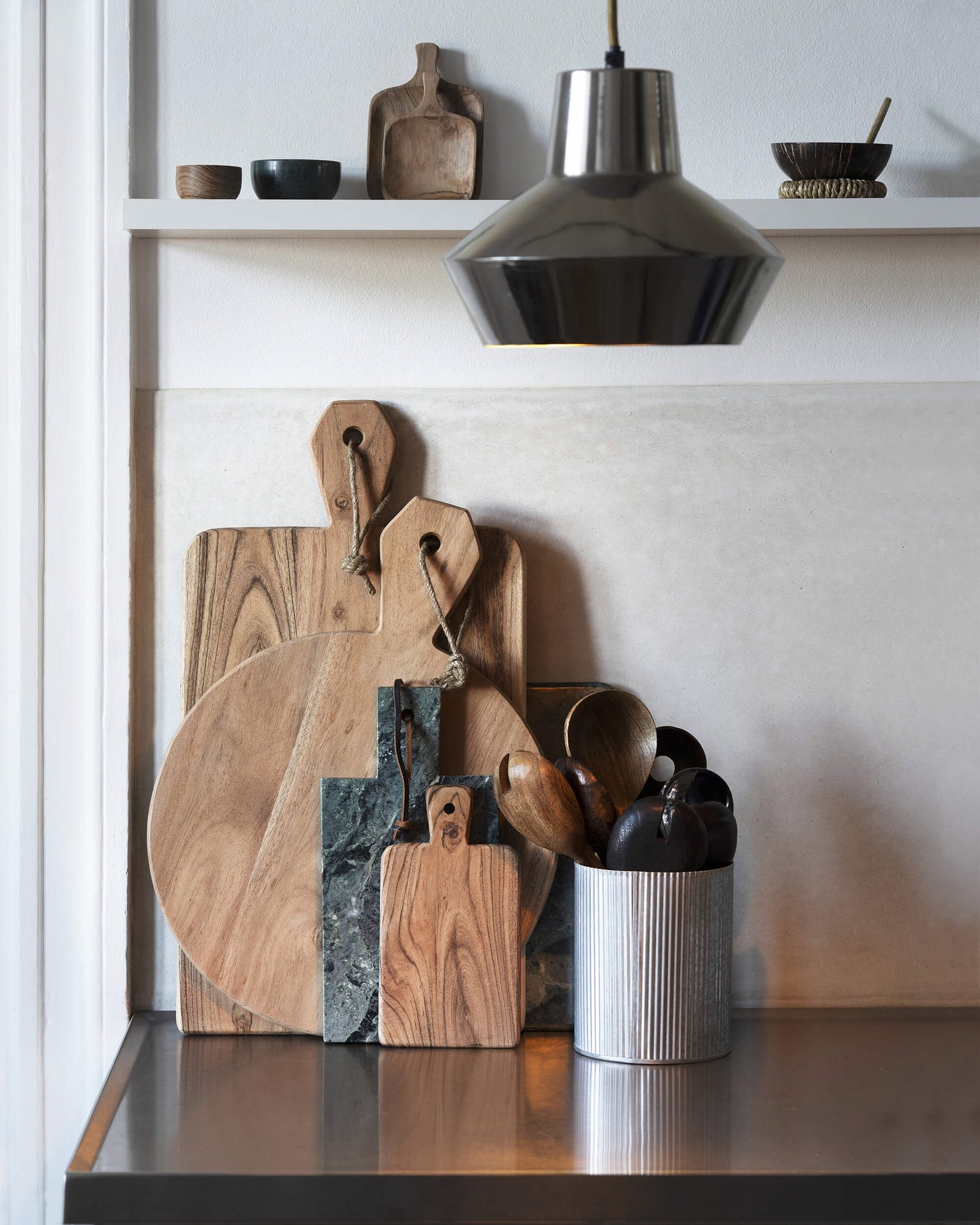 Petite suspension métal chromée