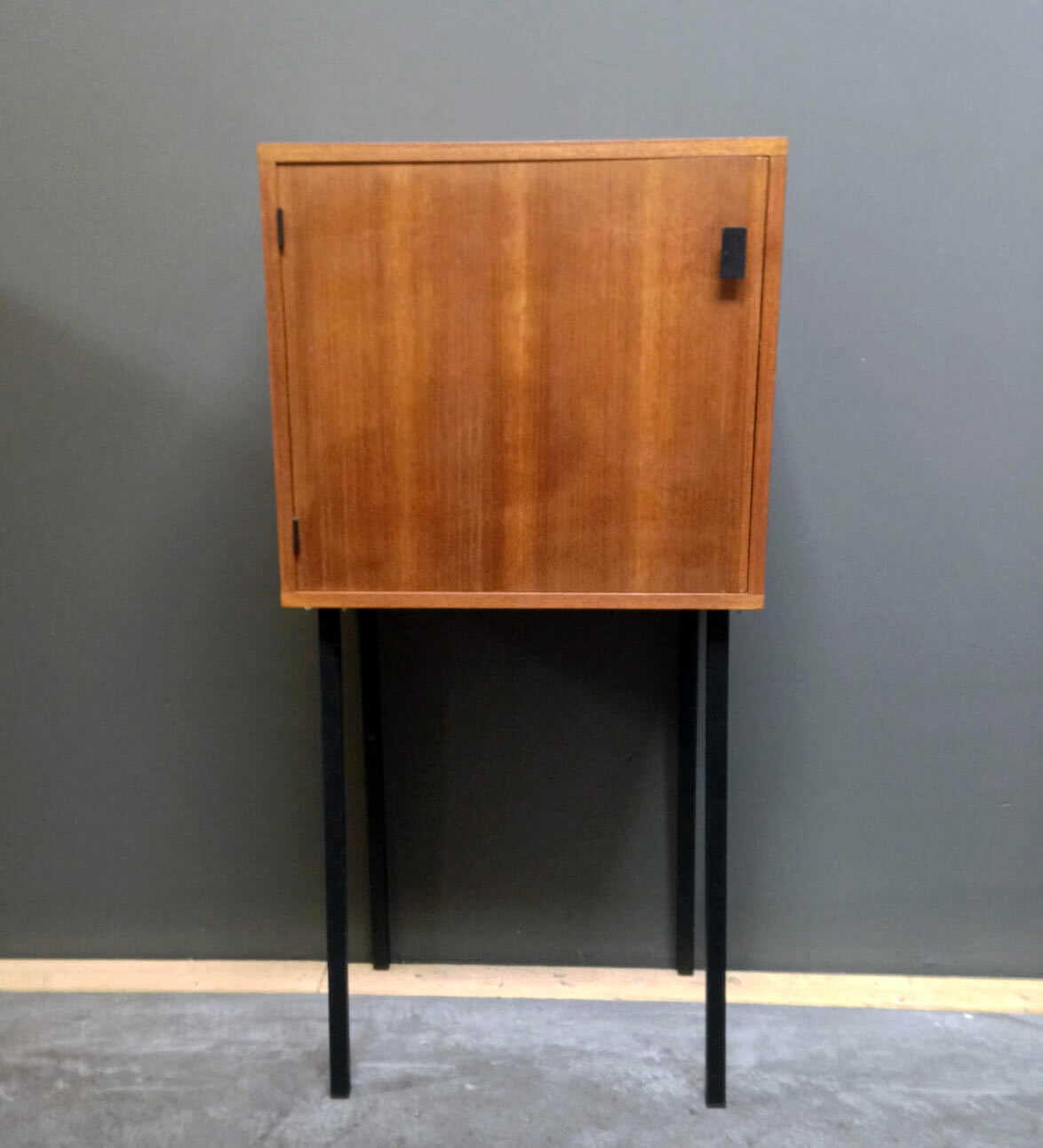 Meuble 1 porte "girafe" Scandinave - Vintage