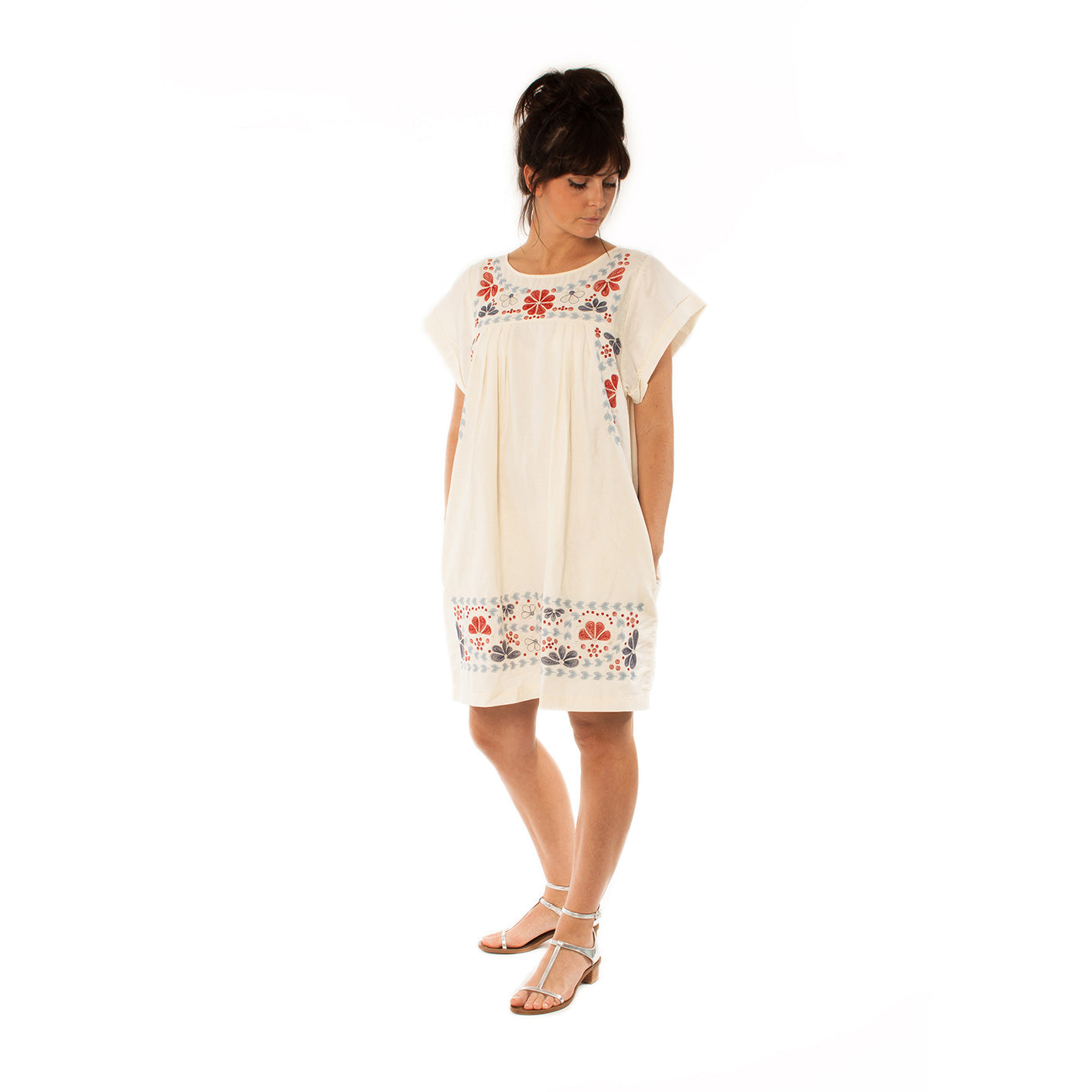 Robe brodée "Kali"