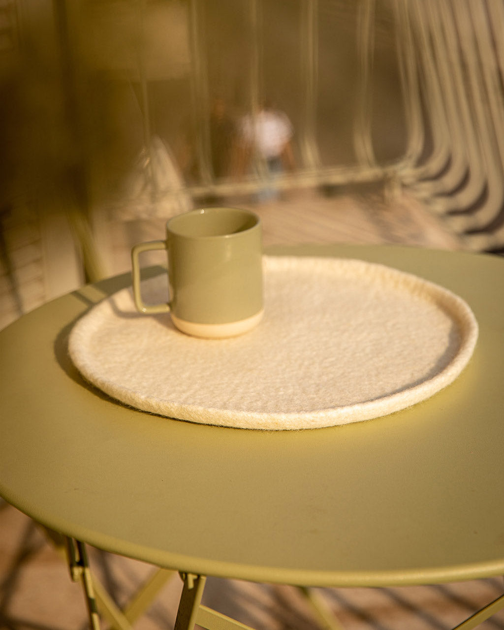 Plateau décoratif en feutre "Plato rond" L - Naturel