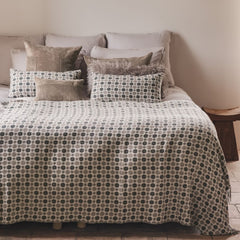 Coussin en laine jacquard "Fever"