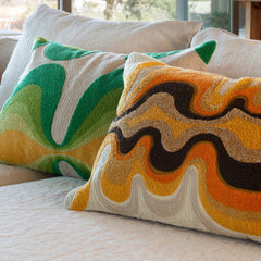 Coussin brodé "Cosmo" - Curcuma