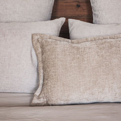 Coussin velours chenille "Zorro" - Amande