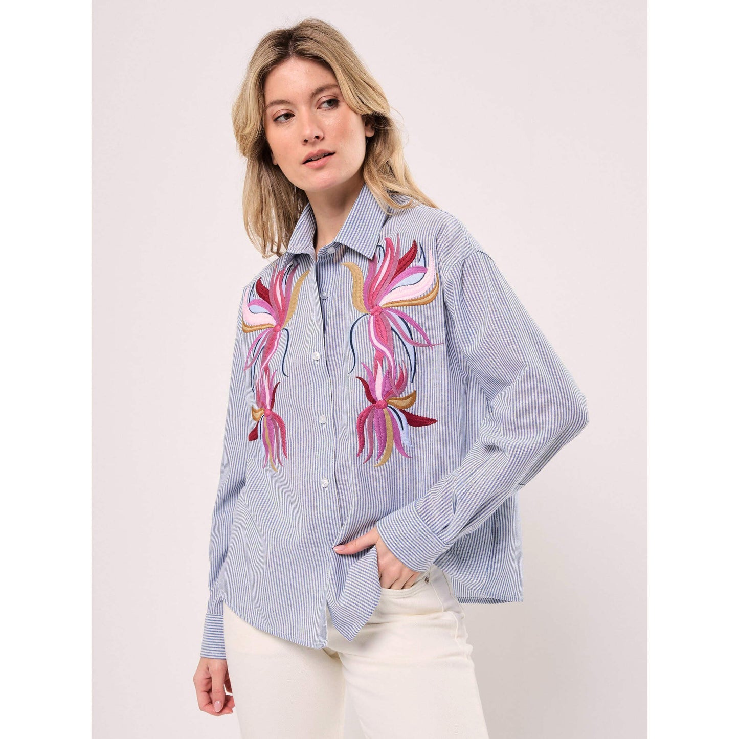 Chemise brodée "Colombe" - Rayure indigo