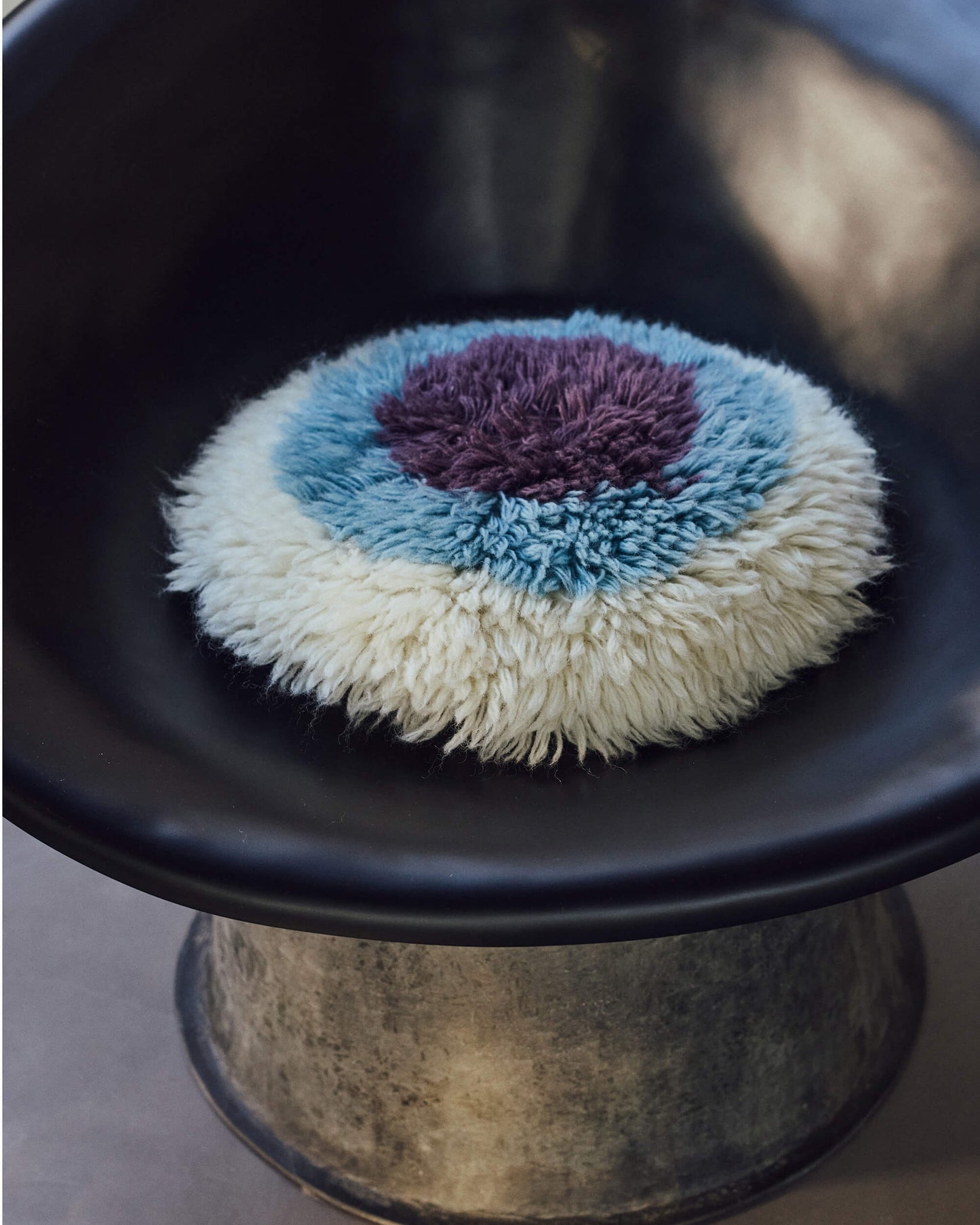 Coussin fourrure "Eye Catcher"