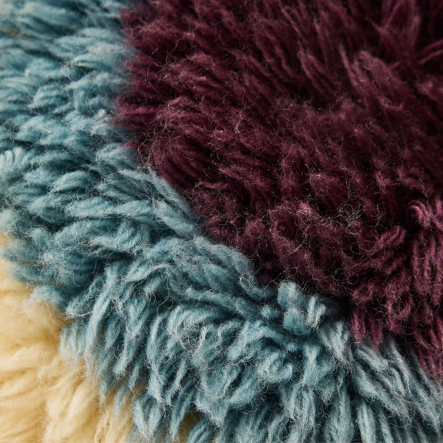 Coussin fourrure "Eye Catcher"