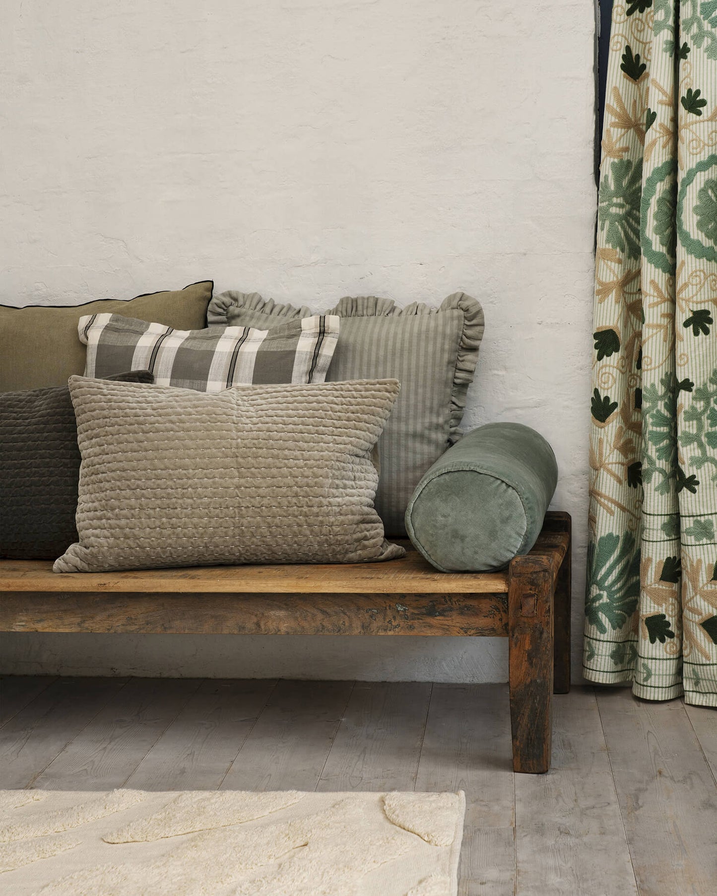 Banc Indien large en bois ancien recyclé
