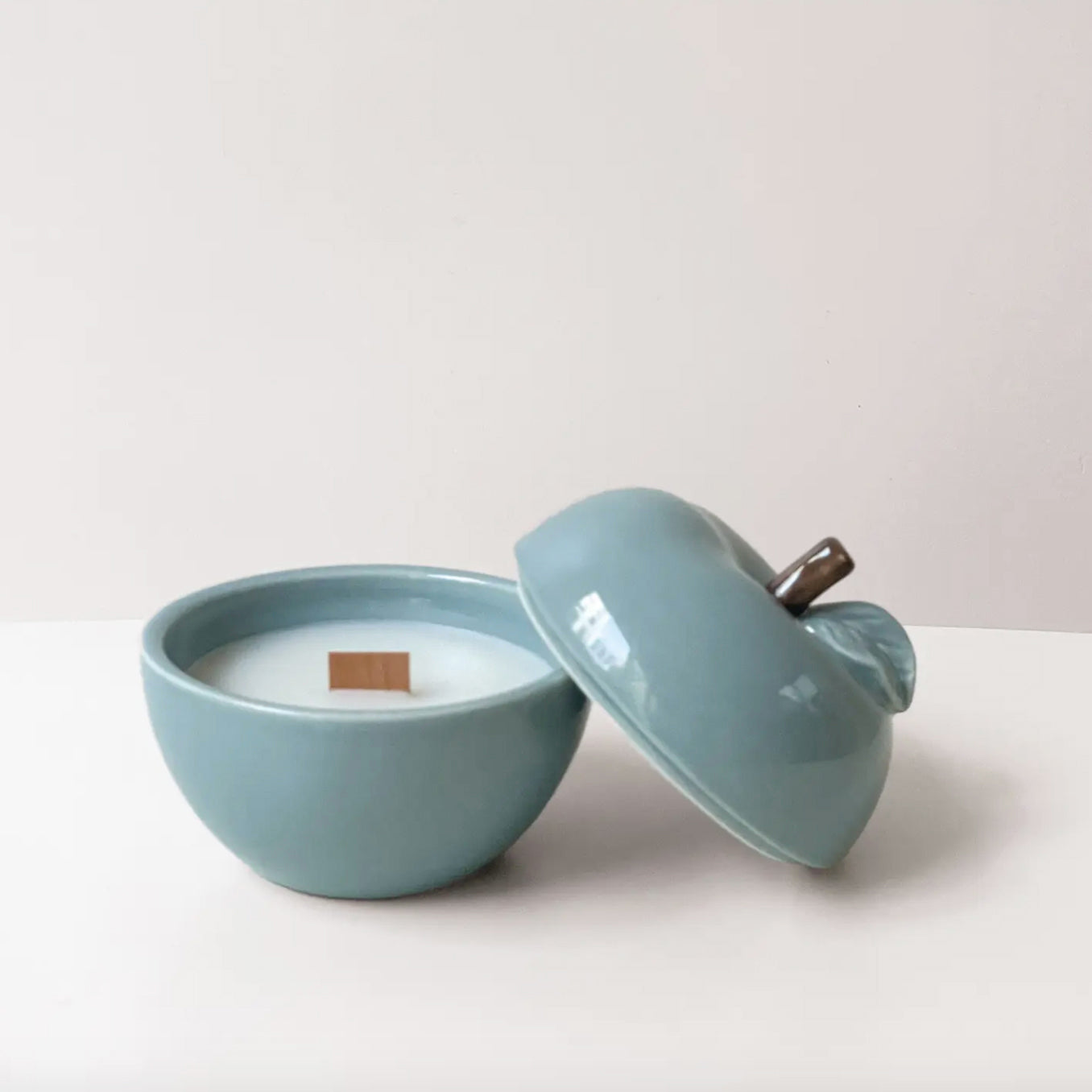 Bougie parfumée "Apple" - Bleu givre