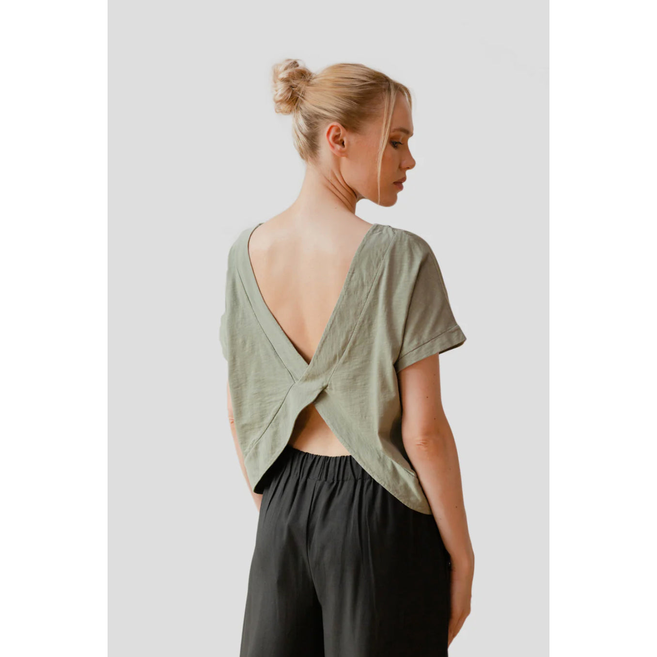 Tee-shirt dos-nu - Olive