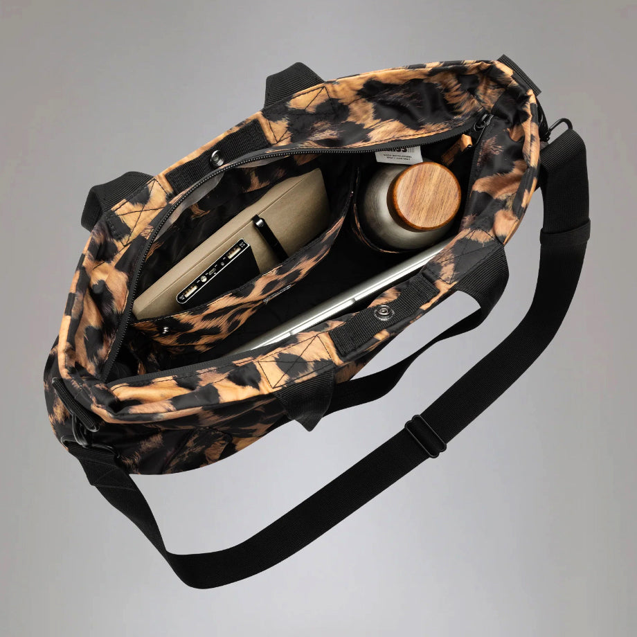 Cabas imperméable "Dark Léopard"