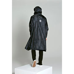 Cape-poncho imperméable "Back to Black Art Camo"
